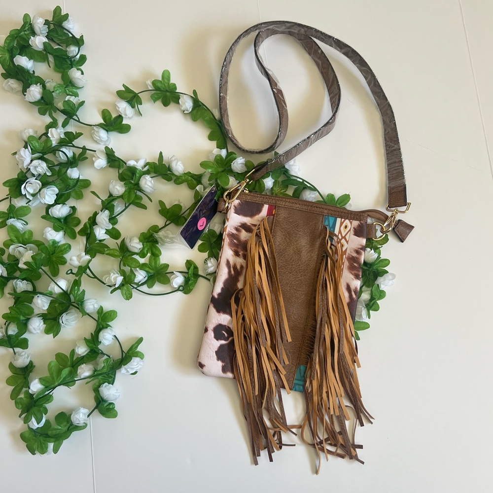 NWT Faux Leather Cow Print Fringe Crossbody Bag ❤️🐮
